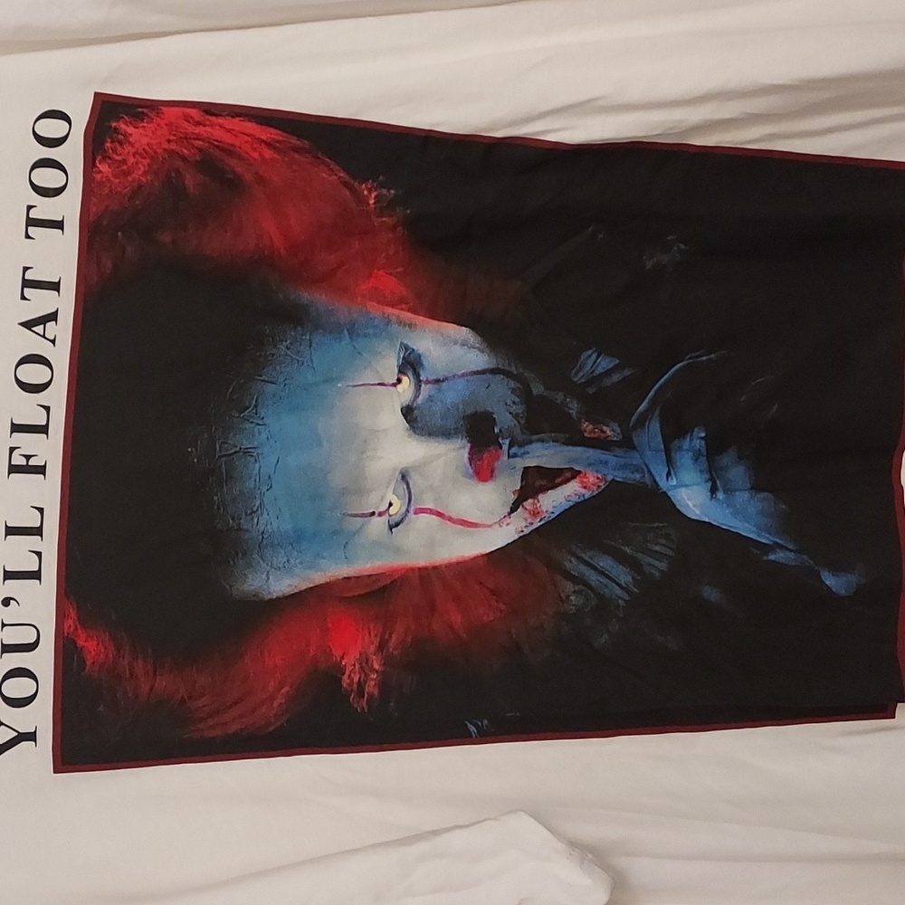 Nwt IT T-Shirt 60% Cotton 40% Polyester  "You'll Float Too"